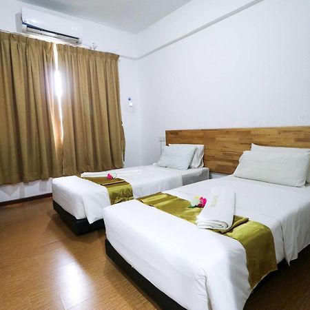 Am Transit Inn, Kuala Terengganu Ngoại thất bức ảnh