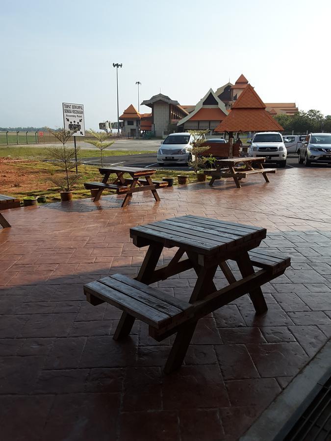 Am Transit Inn, Kuala Terengganu Ngoại thất bức ảnh
