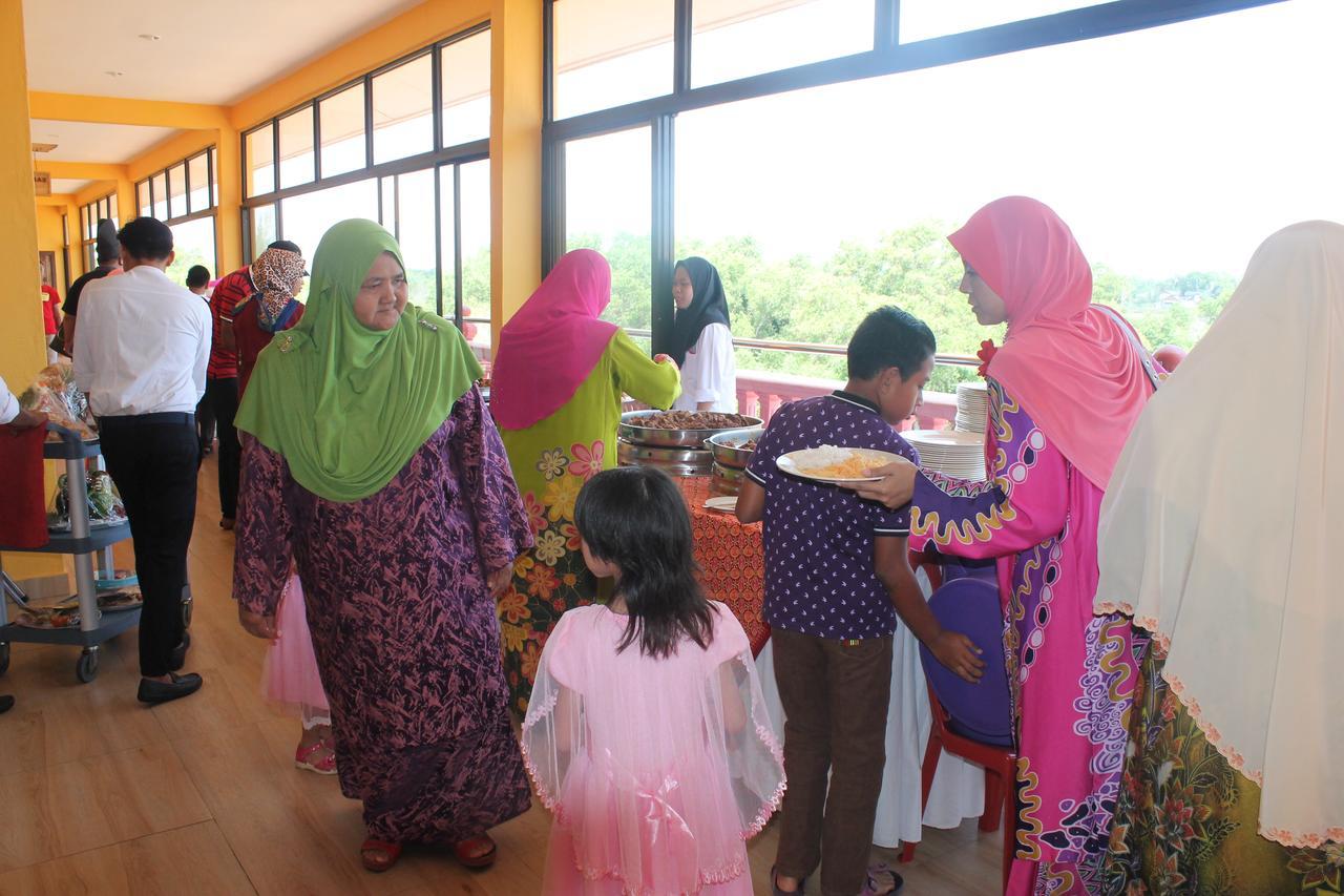 Am Transit Inn, Kuala Terengganu Ngoại thất bức ảnh