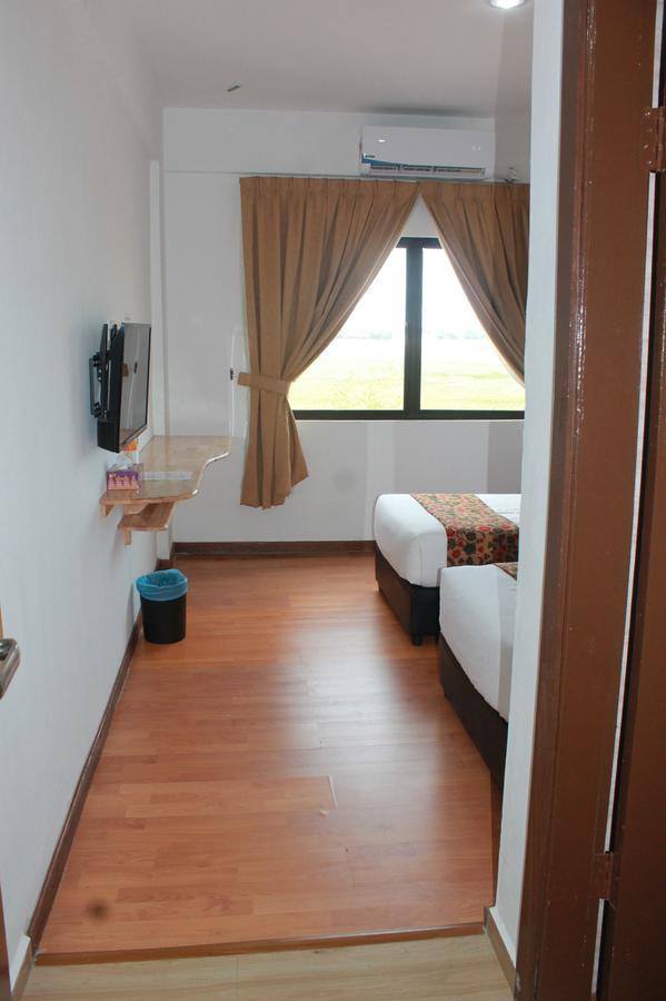 Am Transit Inn, Kuala Terengganu Ngoại thất bức ảnh